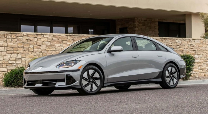 New 2026 Hyundai Ioniq 7 EV Pictures