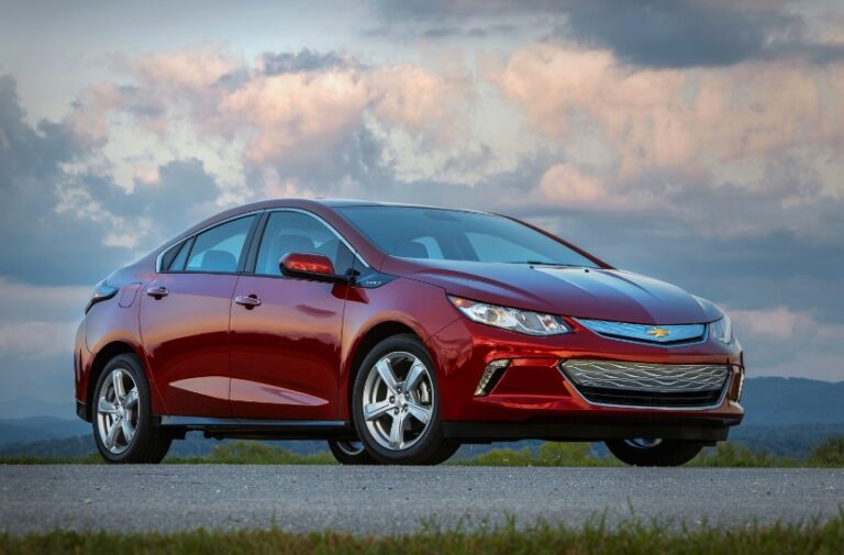 2026 Chevy Volt Pictures